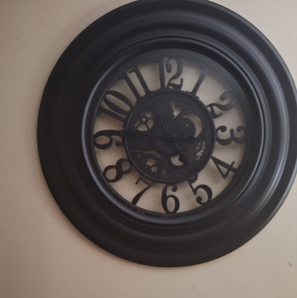 Elegant Black Wall Clock